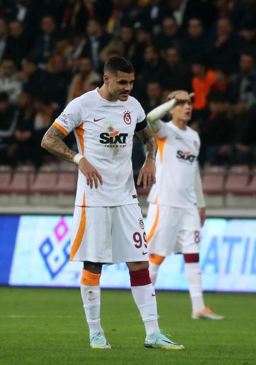 Galatasaray Kayseri'de dağıldı! Okan Buruk çılgına döndü ceketini çıkardı ve...