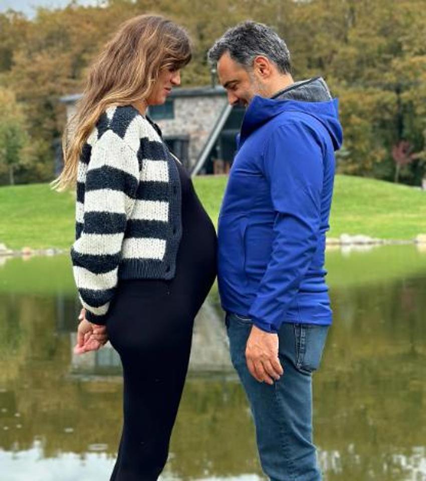 Arda Türkmen eşi Melodi Elbirliler'i paylaştı! 