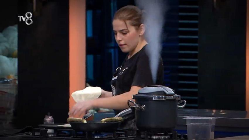 Masterchef Türkiye 16 Ekim 2022 elenen isim belli oldu! MasterChef Çağatay mı, Fatma Nur mu, Atike mi?