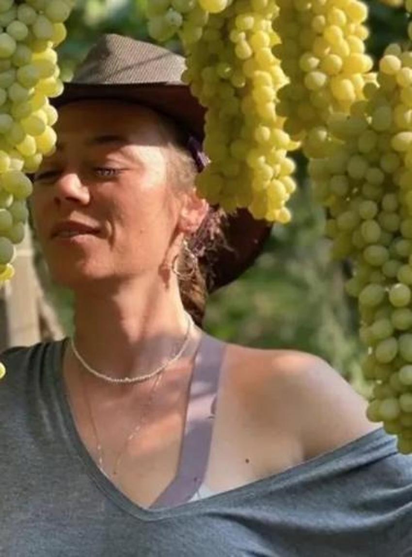 Demet Evgar: Tarlada yorulduğum kadar hiçbir işte yorulmamışımdır