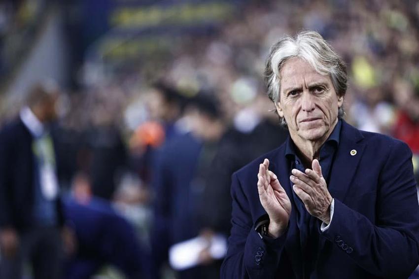 Jorge Jesus'un Fenerbahçe'deki geleceği merak ediliyordu Portekiz basını Ali Koç'un planını duyurdu