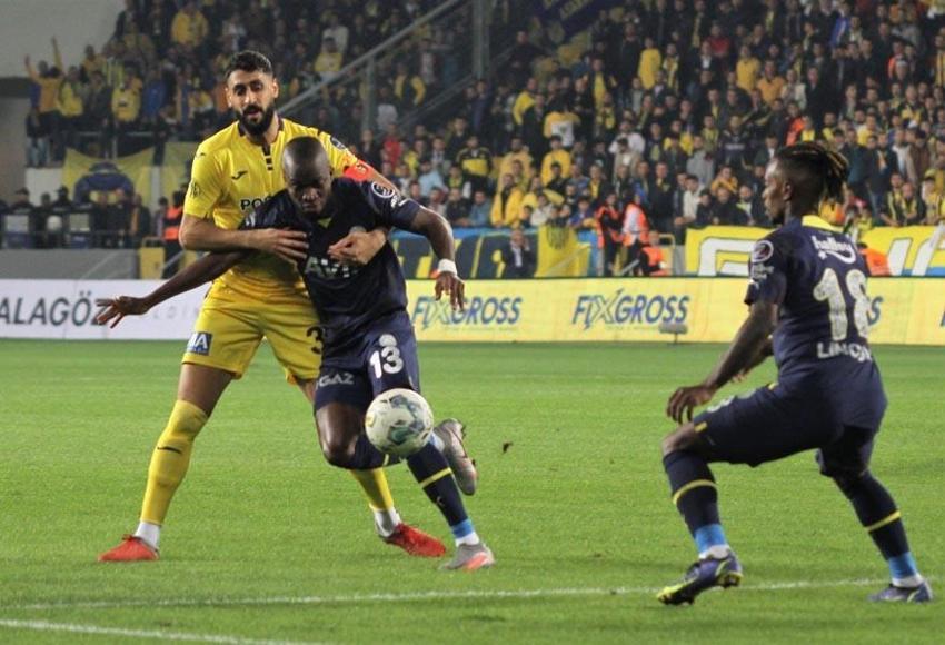 Hakan Çalhanoğlu'nun yerine Fenerbahçe'nin yıldızı! İnter yarın İstanbul'da