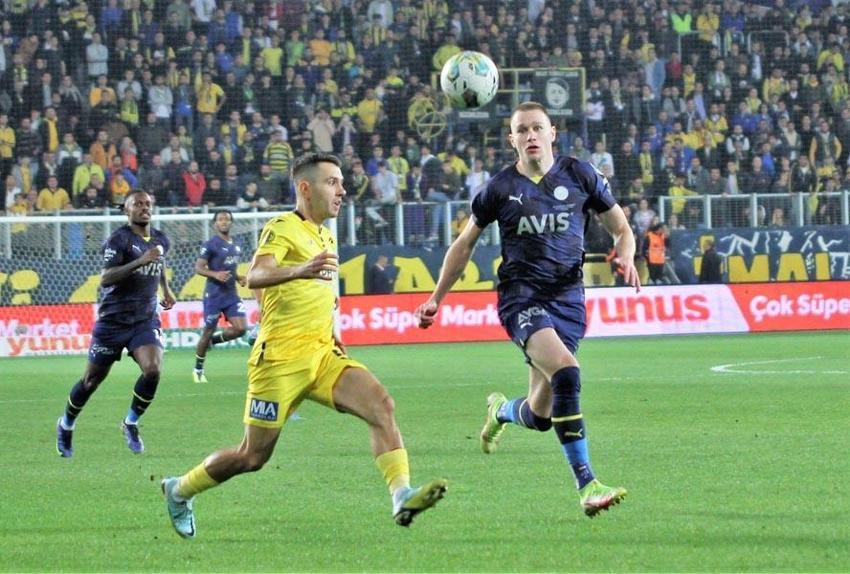 Hakan Çalhanoğlu'nun yerine Fenerbahçe'nin yıldızı! İnter yarın İstanbul'da