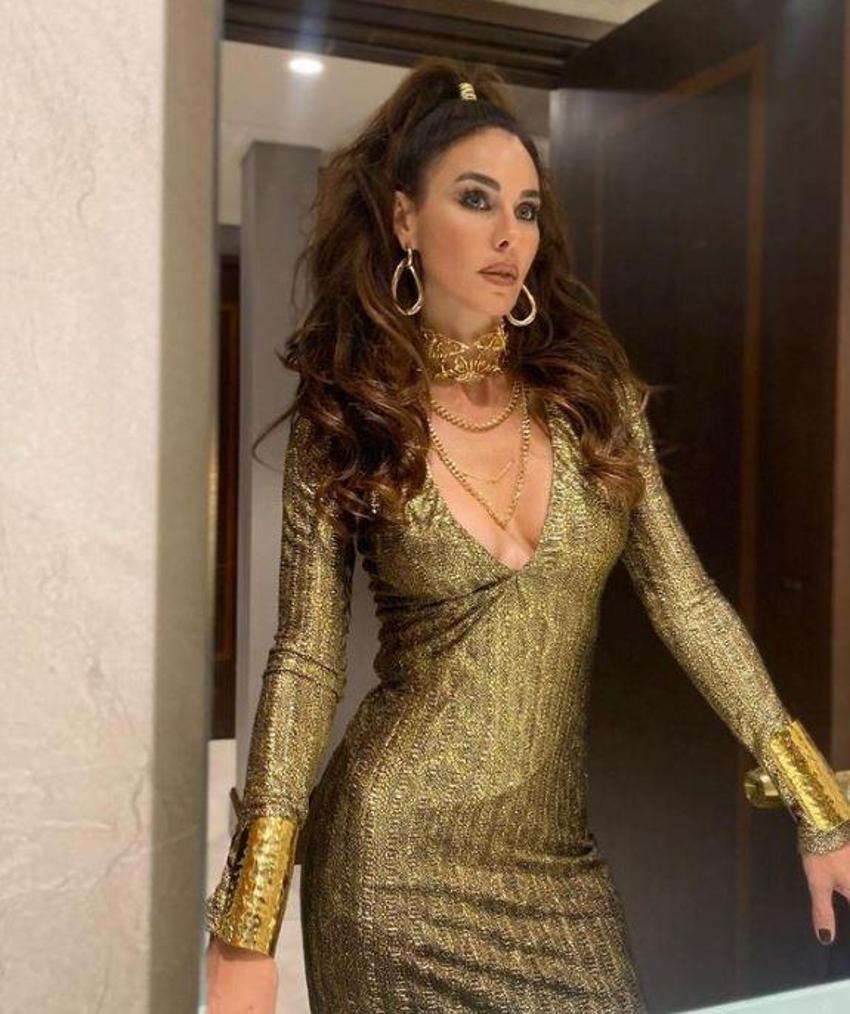 Defne Samyeli takipçilerini 30 yıl öncesine götürdü! 'Hakkını ödeyemem'