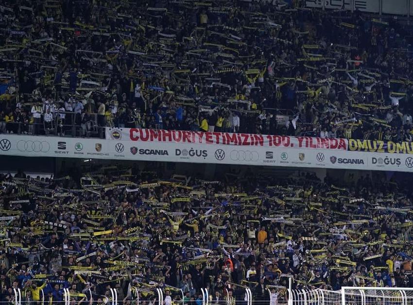 Kadıköy'deki kritik maçta Fenerbahçe, Başakşehir'i tek golle geçti