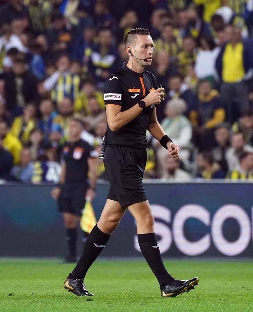 Kadıköy'deki kritik maçta Fenerbahçe, Başakşehir'i tek golle geçti