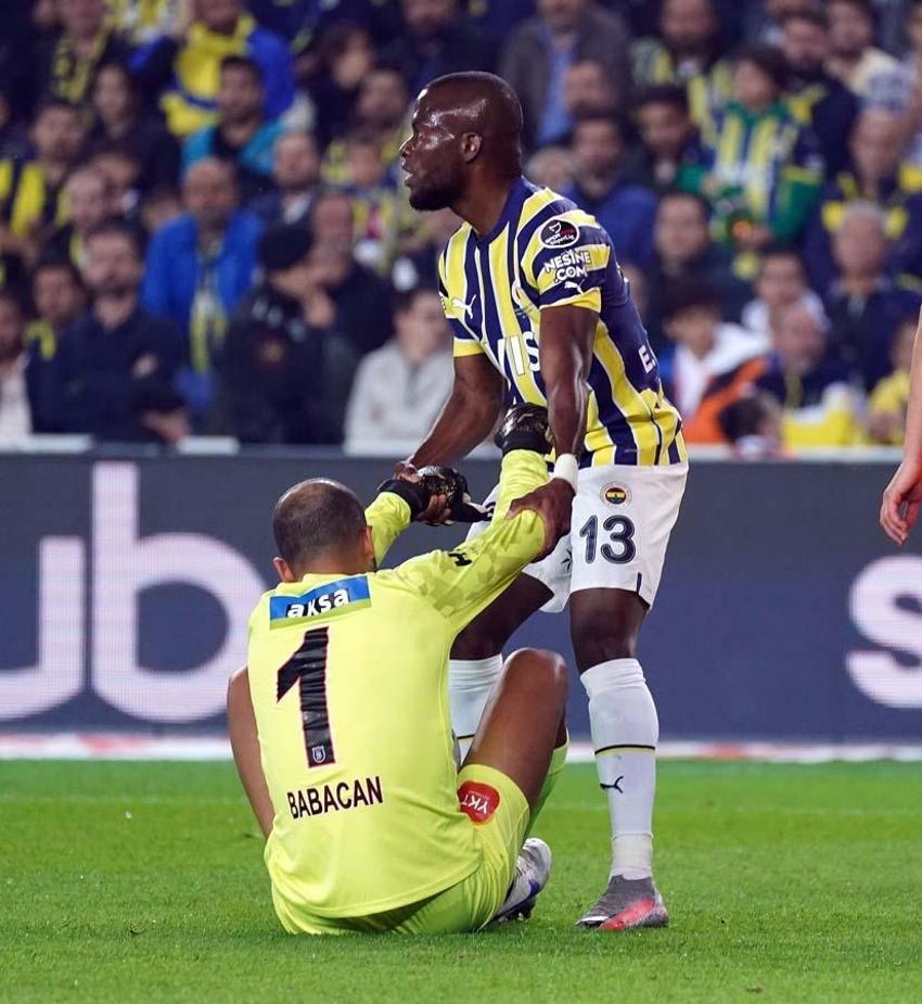 Kadıköy'deki kritik maçta Fenerbahçe, Başakşehir'i tek golle geçti