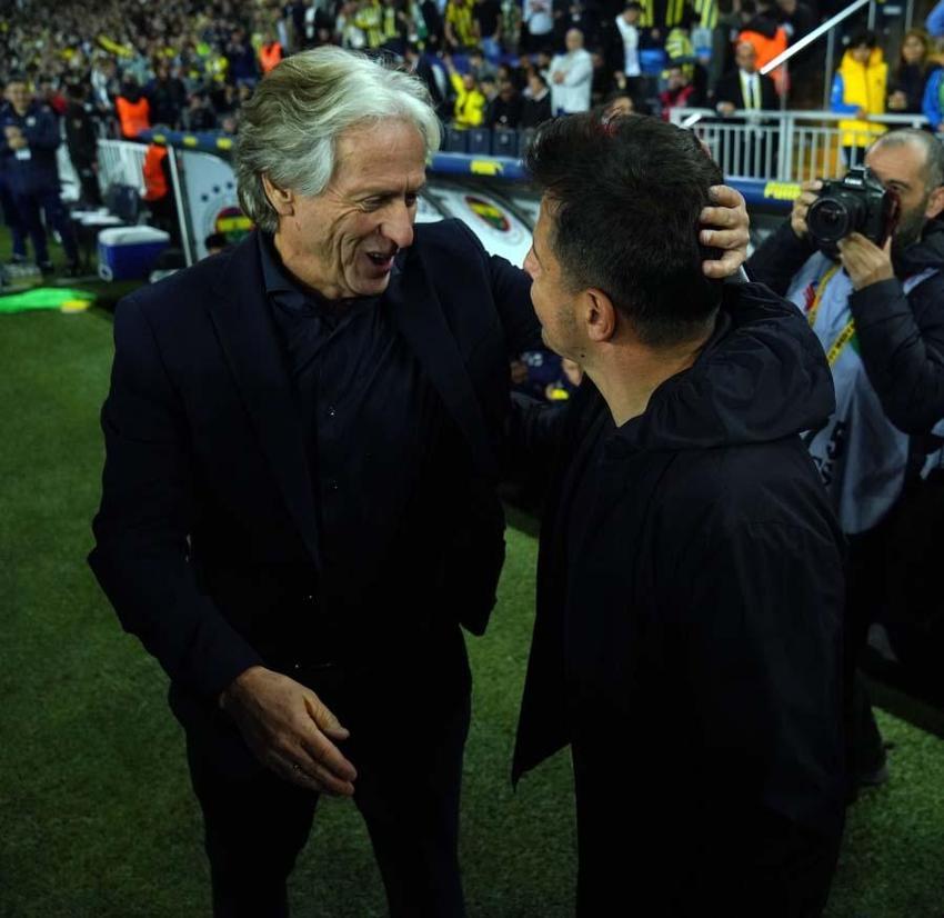 Kadıköy'deki kritik maçta Fenerbahçe, Başakşehir'i tek golle geçti