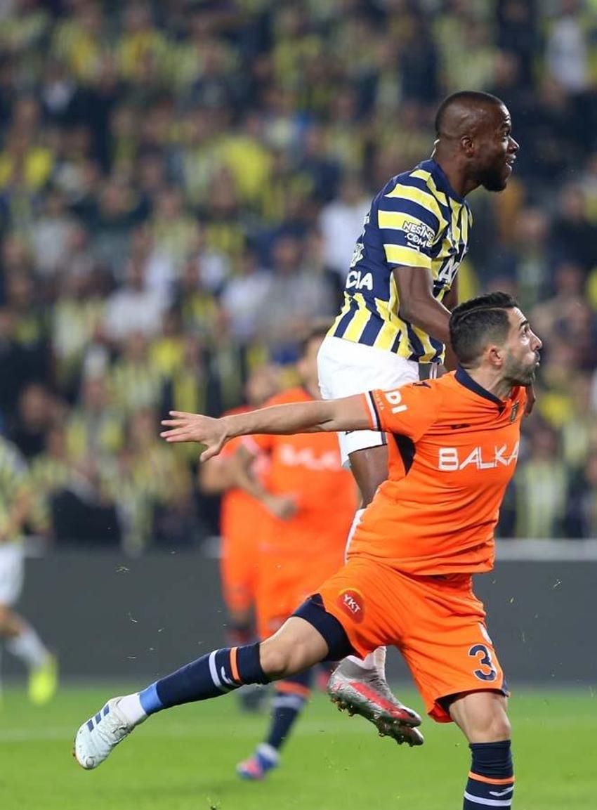 Kadıköy'deki kritik maçta Fenerbahçe, Başakşehir'i tek golle geçti