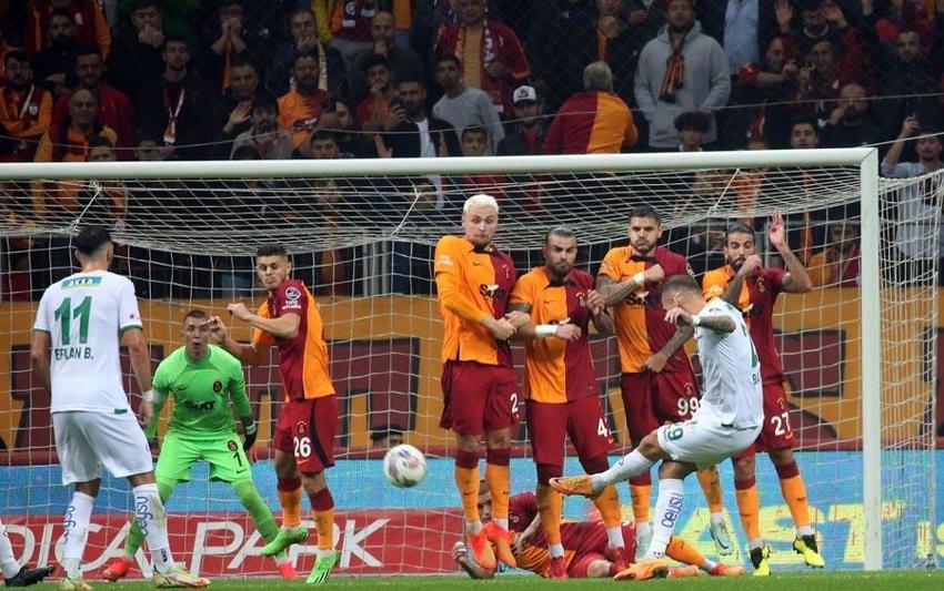 Oğlunun ağladığı anı paylaştı Ali Palabıyık'ı bombaladı: Hırsız