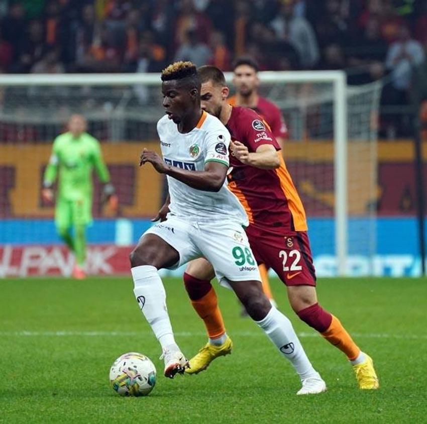 Geçen sezon Ali Koç hoparlörle yapmıştı! Erden Timur'dan şok karar...