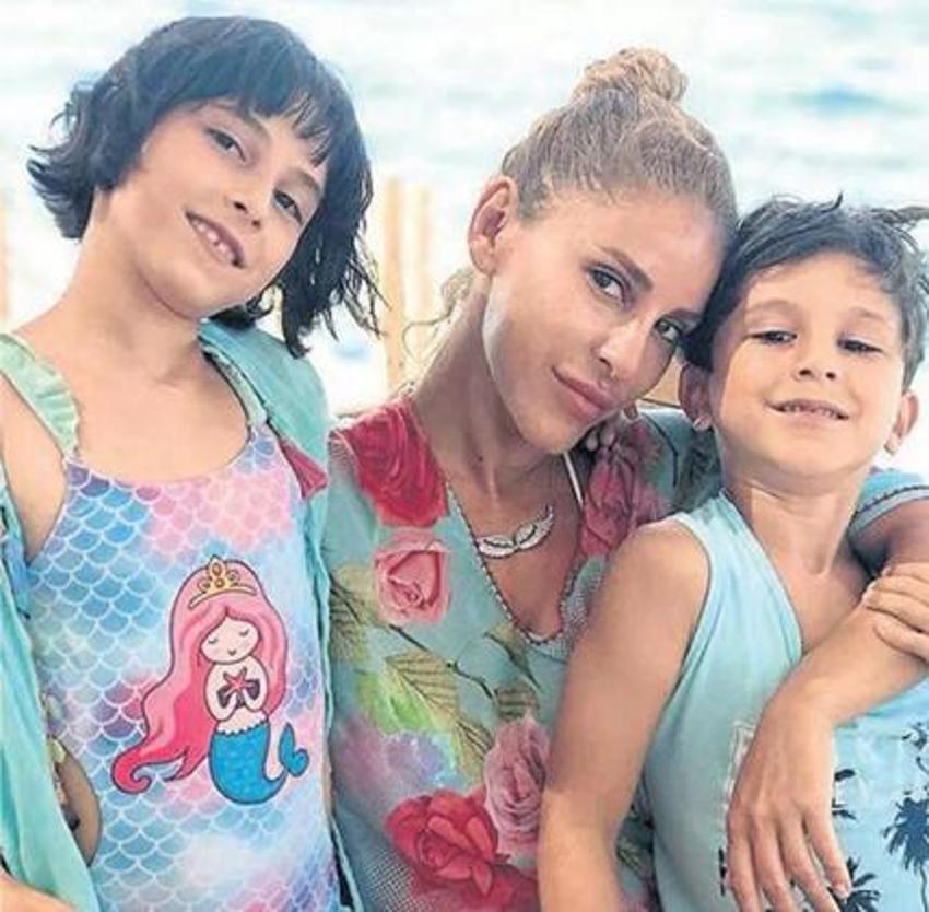 Irmak Ünal'dan bikinili paylaşım!