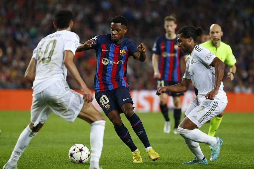 UEFA Şampiyonlar Ligi'nde tarihi gece! Barcelona ve Atletico Madrid için dramatik son...