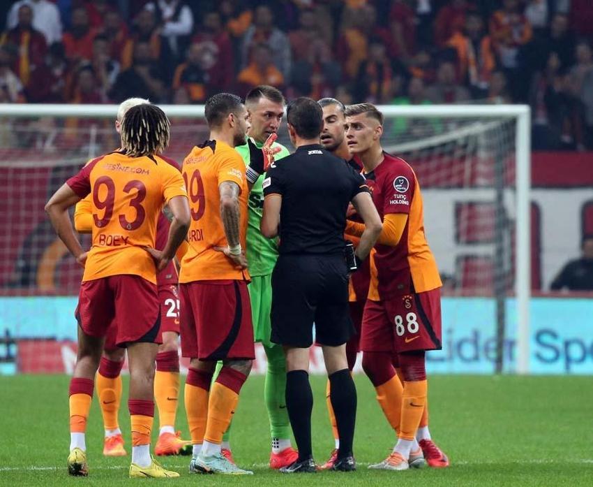 PFDK Galatasaray'da Abdülkerim Bardakcı, Erden Timur ve Okan Buruk'a verilen cezaları açıkladı!