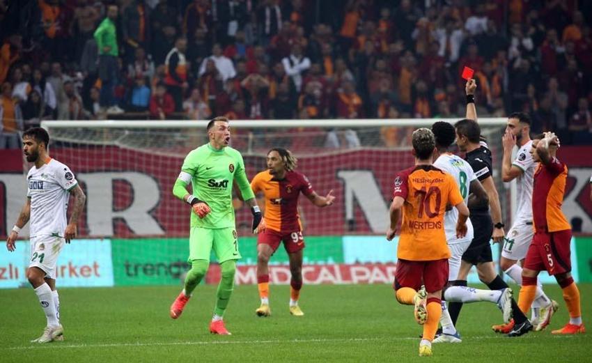 PFDK Galatasaray'da Abdülkerim Bardakcı, Erden Timur ve Okan Buruk'a verilen cezaları açıkladı!