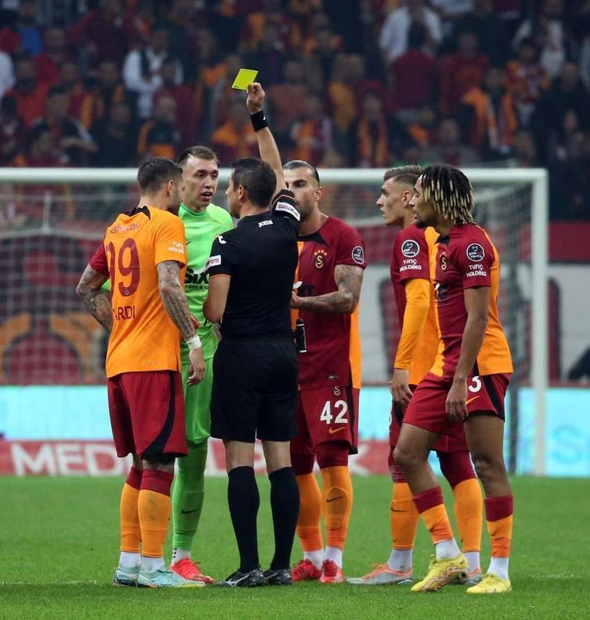 PFDK Galatasaray'da Abdülkerim Bardakcı, Erden Timur ve Okan Buruk'a verilen cezaları açıkladı!
