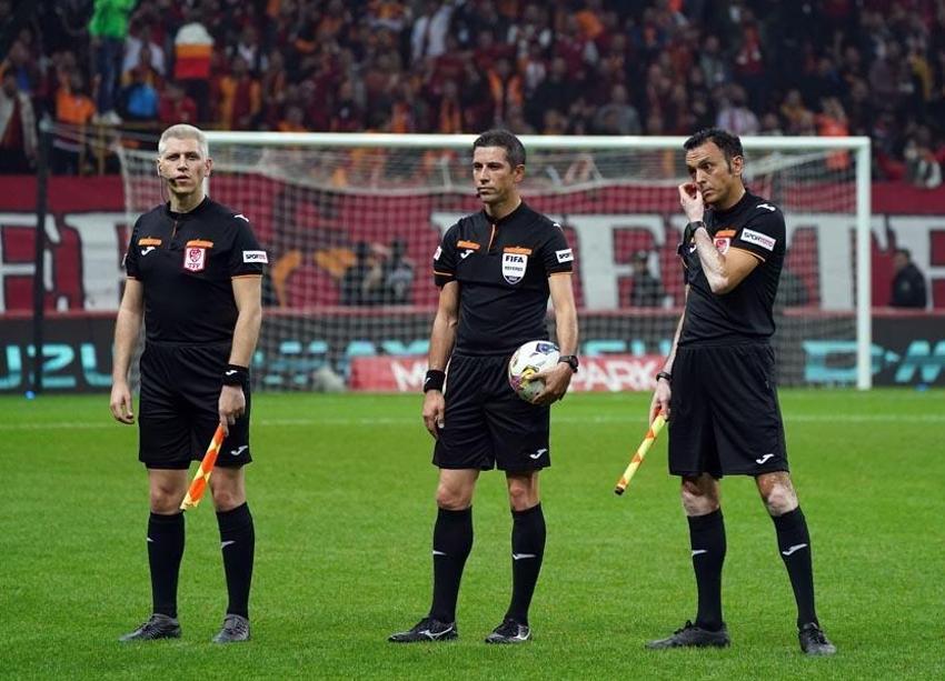 Büyük tepki! Galatasaraylı taraftarlar Ali Palabıyık'ı İsviçre'de yakaladı!