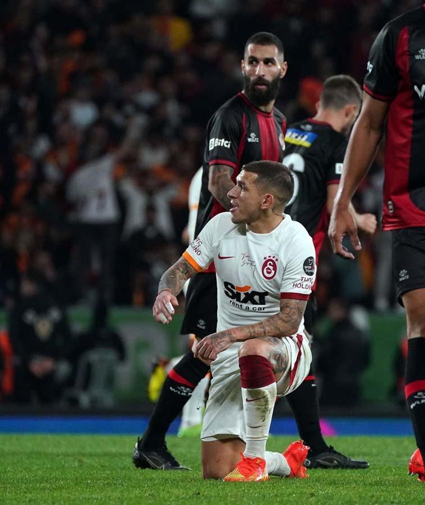 Galatasaray deplasmanda Fatih Karagümrük'ü iki golle geçti