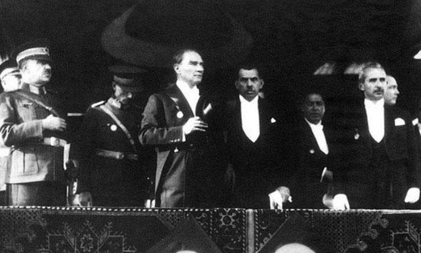 Cumhuriyet fikri nasıl doğdu? Atatürk’ün sırrı neydi? Cumhuriyet nasıl ilan edildi? 