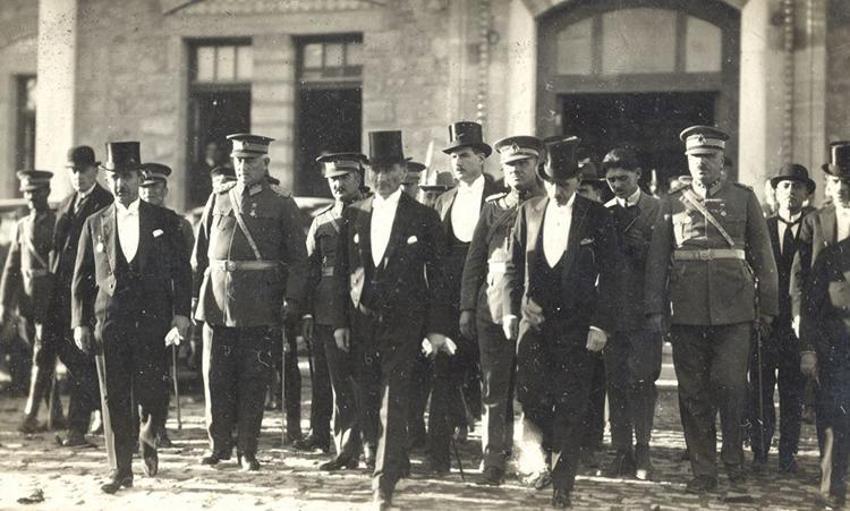 Cumhuriyet fikri nasıl doğdu? Atatürk’ün sırrı neydi? Cumhuriyet nasıl ilan edildi? 