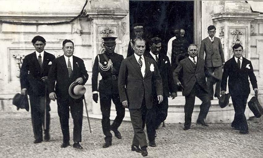 Cumhuriyet fikri nasıl doğdu? Atatürk’ün sırrı neydi? Cumhuriyet nasıl ilan edildi? 
