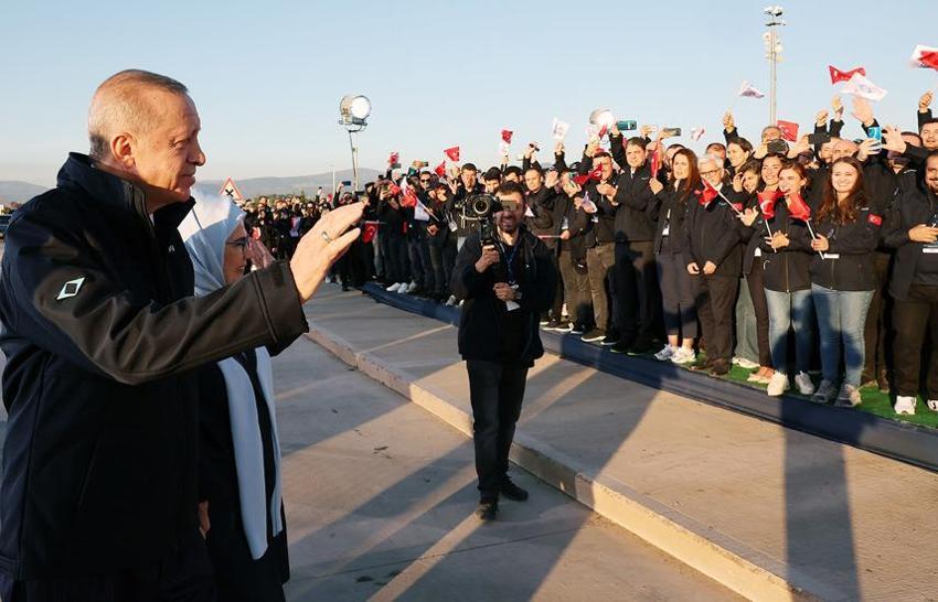 Togg banttan indi! Cumhurbaşkanı Erdoğan'dan ilk mesaj: Tekerine taş değmesin