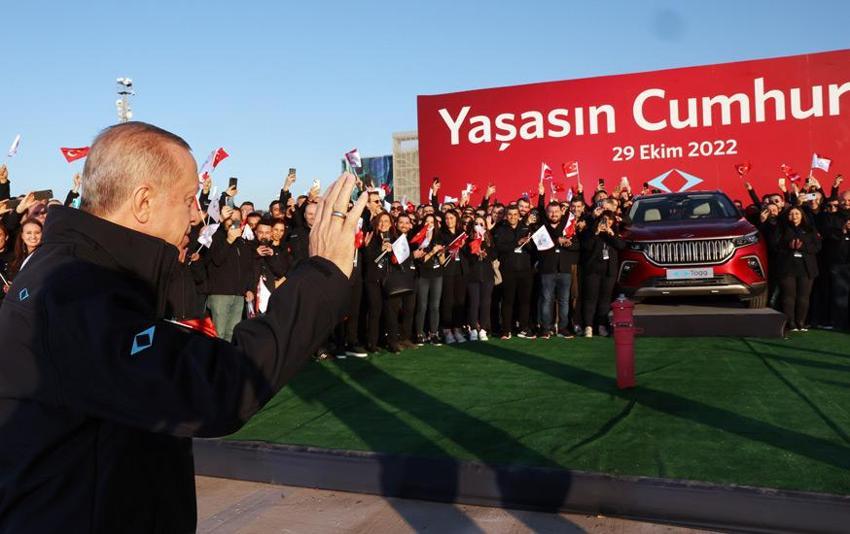 Togg banttan indi! Cumhurbaşkanı Erdoğan'dan ilk mesaj: Tekerine taş değmesin