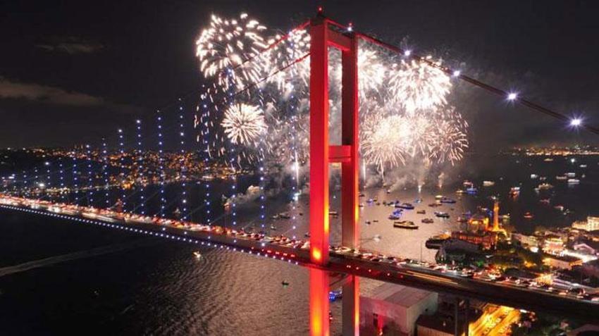 Cumhuriyet'in 99'uncu yılı tüm Türkiye'de coşkuyla kutlandı