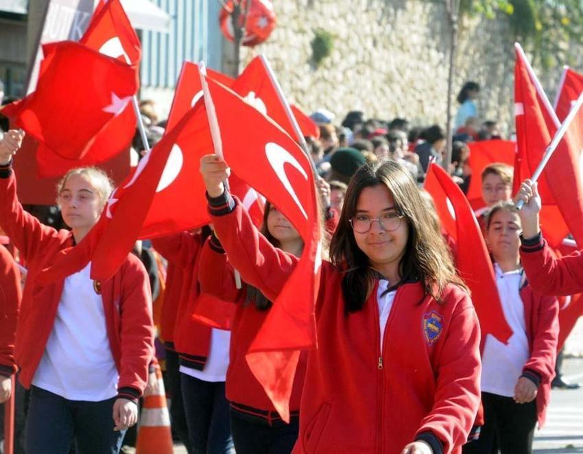 Cumhuriyet'in 99'uncu yılı tüm Türkiye'de coşkuyla kutlandı