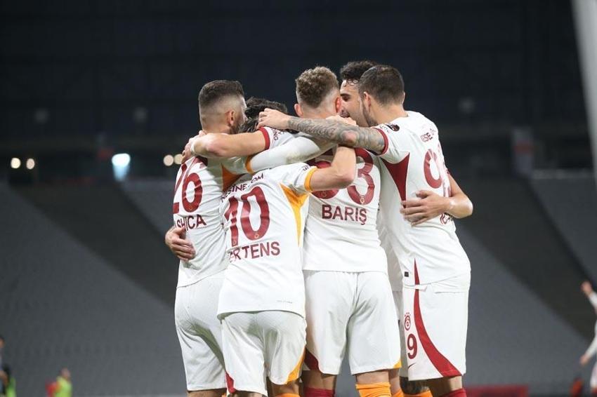 Galatasaray'da daha sezon bitmeden ilk ayrılık! 6 milyon euro'luk maaşı kabul etti