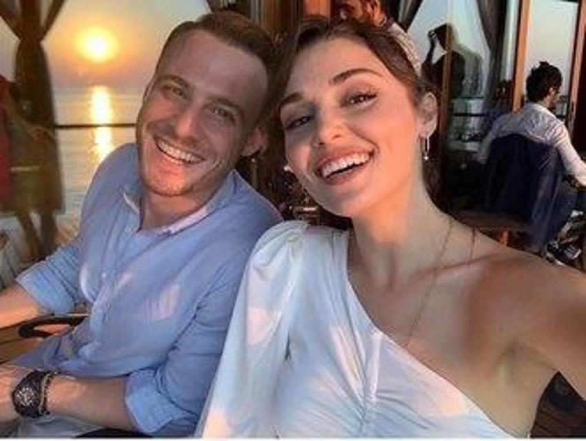 Hande Erçel'den ev pozu!