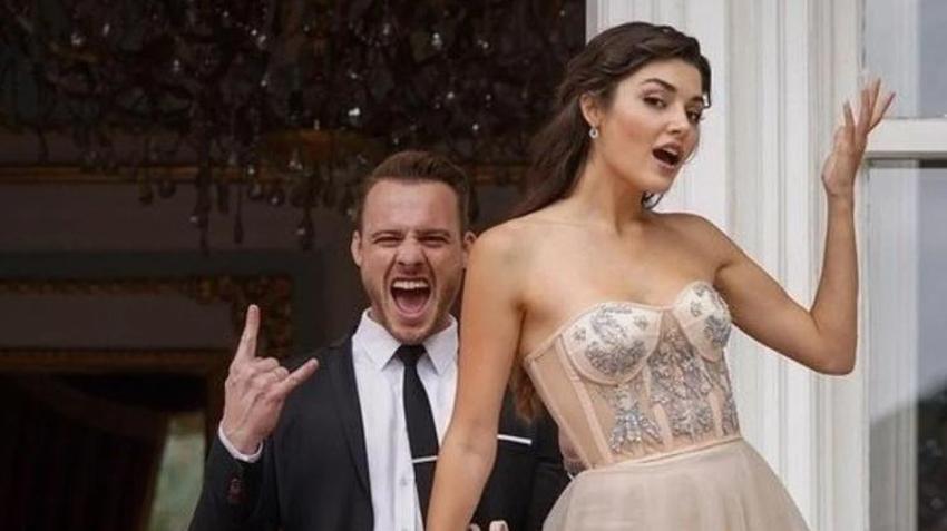 Hande Erçel'den ev pozu!