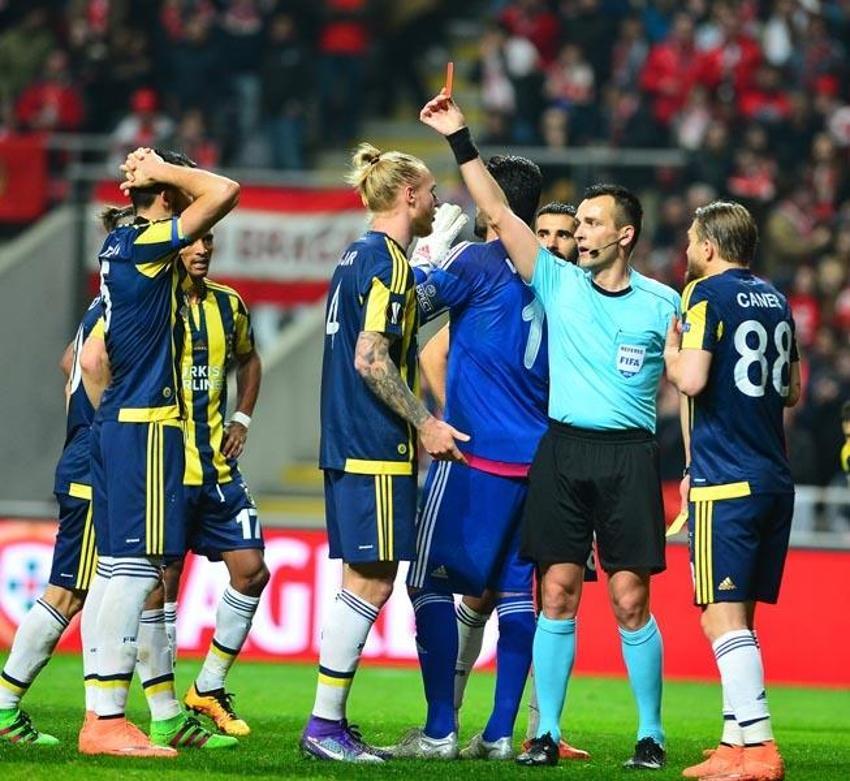 5 yıl önce Fenerbahçe'yi doğramıştı! Dinamo Kiev maçına skandal hakem
