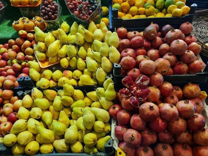Meyve ve sebzeler tezgahları şenlendirdi! Fiyatlar düşüşe geçti