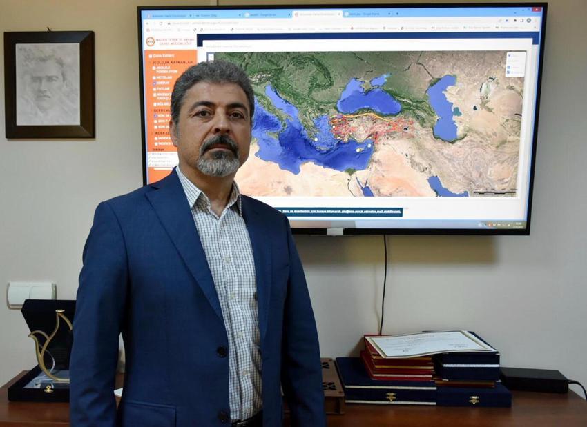 İzmir depremi sonrası uzman isim açıkladı! İki bölgede büyük tehlike