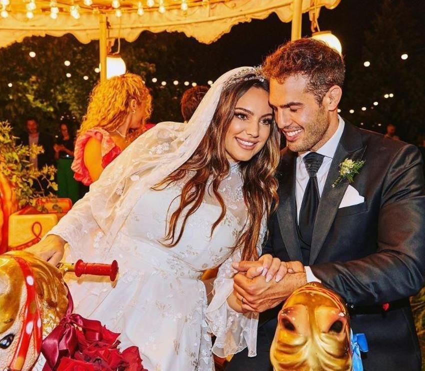 Kelly Brook: Çok kıvrımlıydım, 'dışlanmış' gibi hissettim