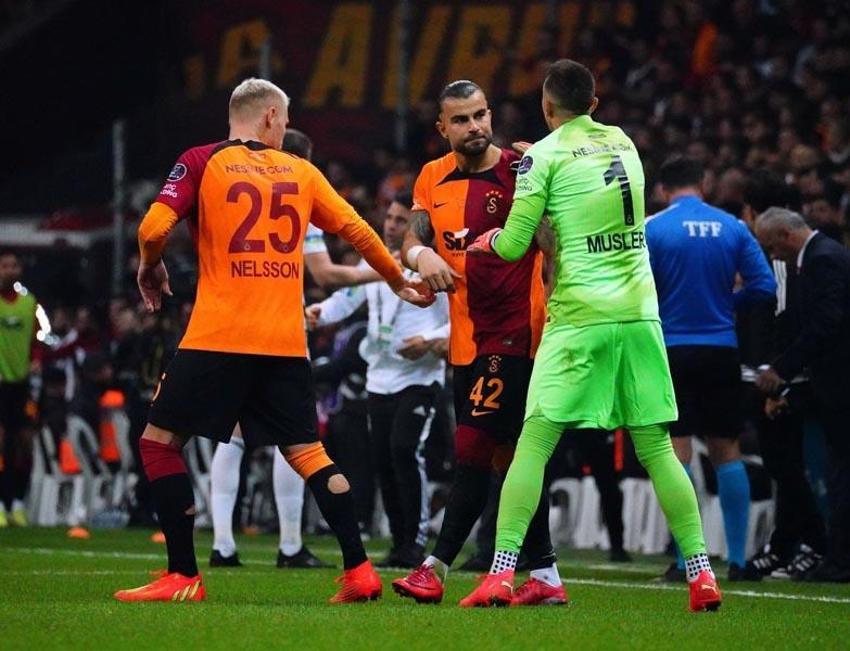 Okan Buruk Şenol Güneş'in en büyük yanlışını açıkladı: Sahada o iki futbolcuyu görünce...