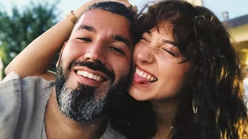 Zeynep Bastık'tan mini şortlu pozlar! Kendini bakın kime benzetti