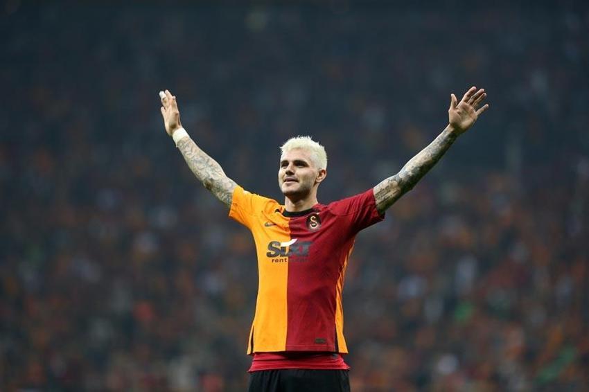 İcardi Beşiktaş maçında şov yaptı Galatasaray taraftarları Messi'yi bombaladı: Asıl pislik sensin