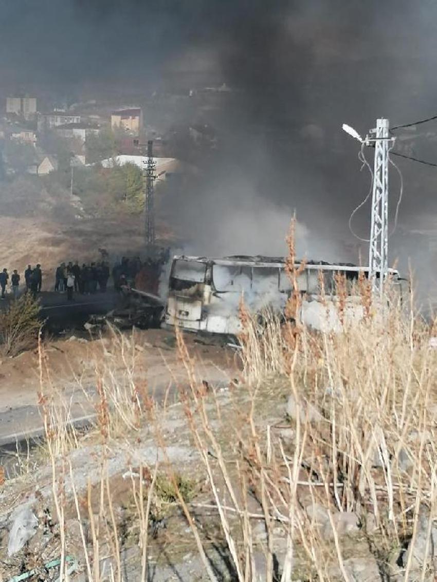 Ağrı'da facia! Yolcu otobüsü, TIR ve tanker çarpıştı: 7 kişi hayatını kaybetti