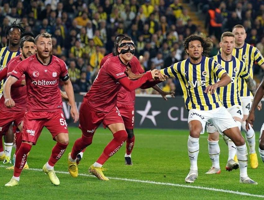 Şansal Büyüka'nın yorumu Galatasaraylıları ayağa kaldırdı: Batshuayi'nin kırmızısına skandal diyorsun ama...