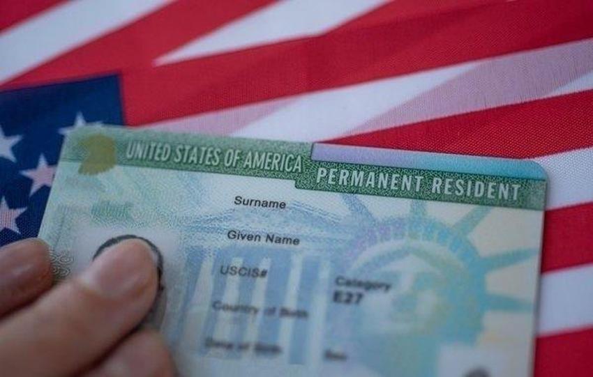 Green Card fotoğraf ölçüleri (boyutu) ayarlama | Green Card fotoğrafı nasıl olmalı (çekilir)? Green Card fotoğrafı sakallı ve makyajlı olur mu, telefonla çekilir mi? 