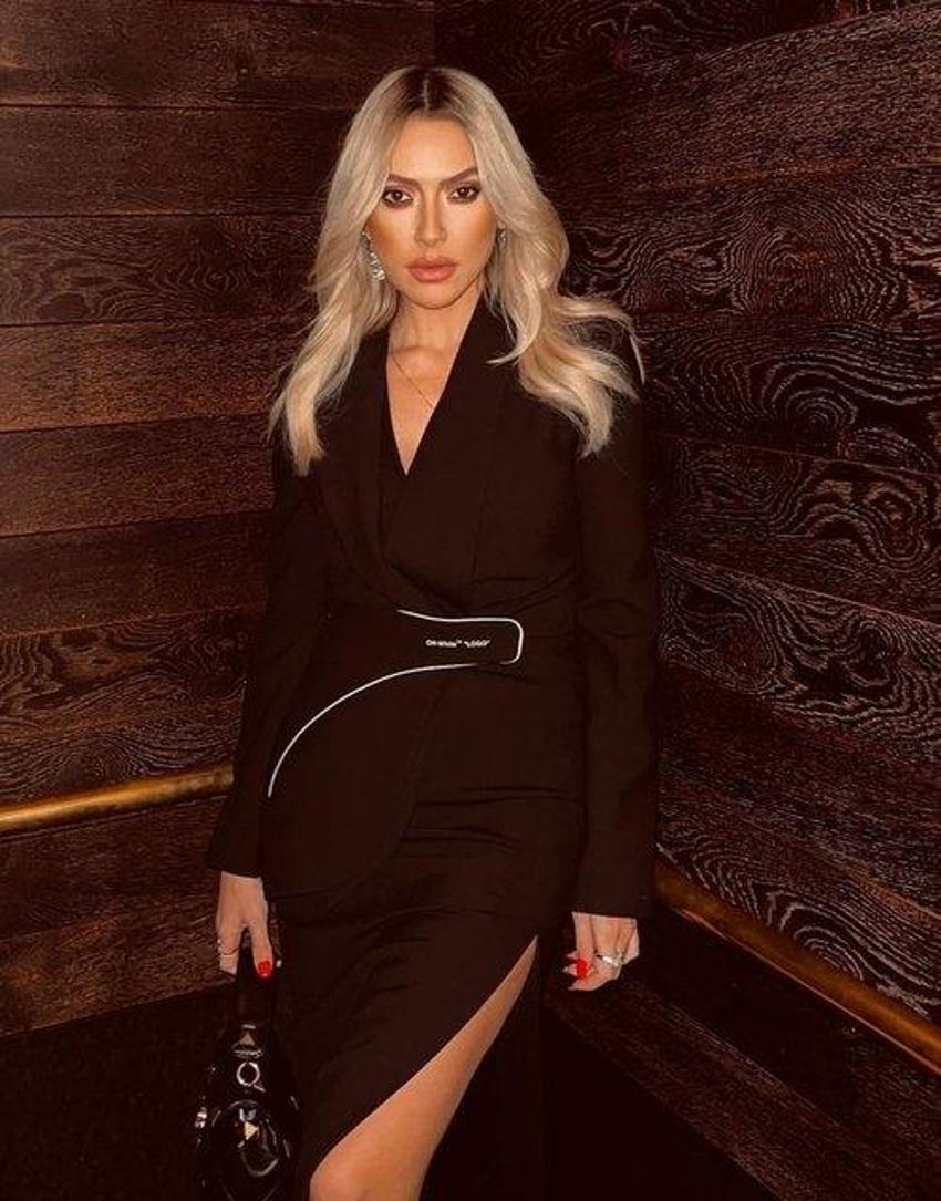 Hadise duş pozlarını takipçilerinin beğenisine sundu!