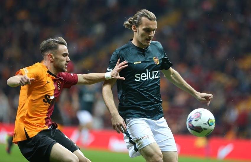 Yunus Akgün, Seferovic, Gomis döküldü taraftarlar ateş püskürdü! Kemal Sunal'ın film müziği olay oldu