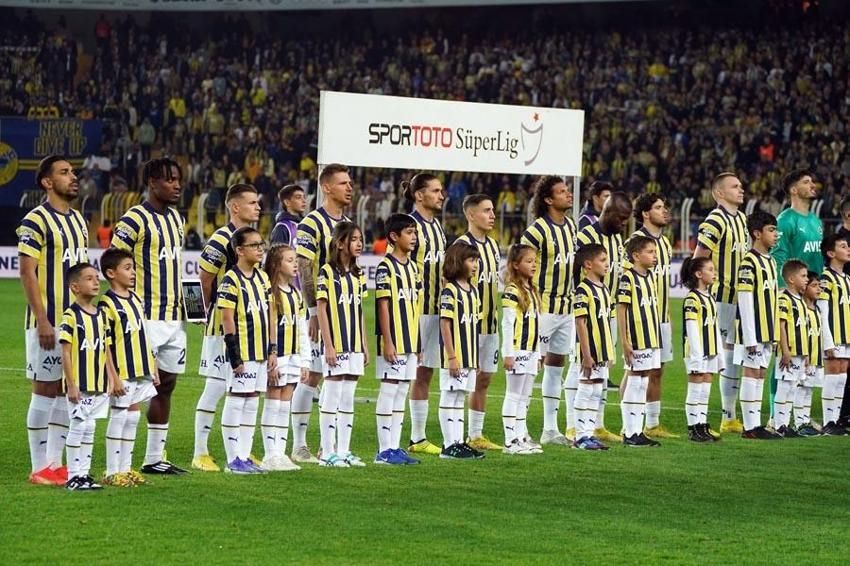 Cocu onu İngiltere'ye götürmek istemişti... Jorge Jesus geldi yıldız oyuncunun değeri 15 milyon euro oldu