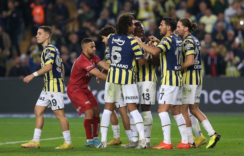 Cocu onu İngiltere'ye götürmek istemişti... Jorge Jesus geldi yıldız oyuncunun değeri 15 milyon euro oldu