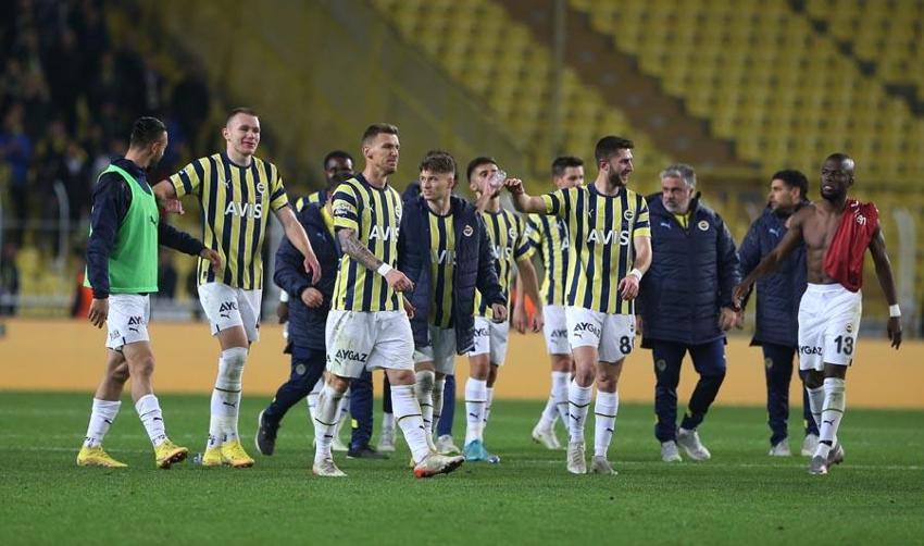 Cocu onu İngiltere'ye götürmek istemişti... Jorge Jesus geldi yıldız oyuncunun değeri 15 milyon euro oldu