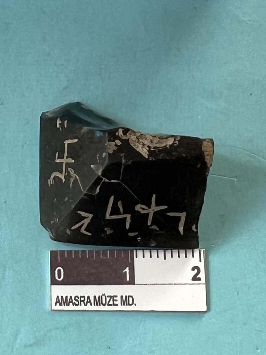 Bartın'da Roma dönemi yapının kalıntısında 'tılsımlı amulet' bulundu
