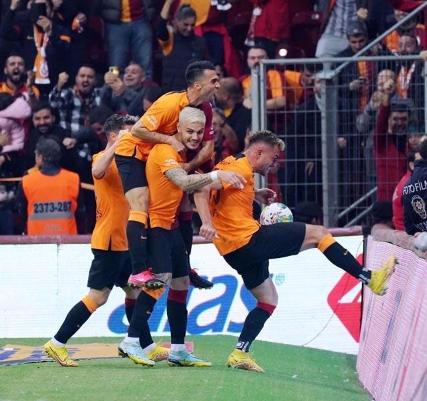 Galatasaray'da Son Dakika: Feghouli, Babel, Pulgar, Van Aanholt'tan sonra Cimbom'a bir şok daha