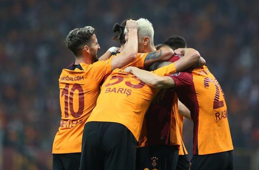 Galatasaray'da Son Dakika: Feghouli, Babel, Pulgar, Van Aanholt'tan sonra Cimbom'a bir şok daha